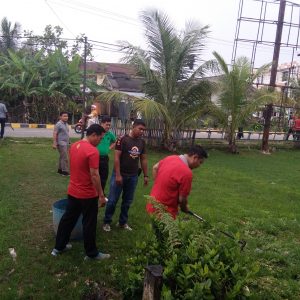 Jum’at Bersih Gotong Royong Gabungan Bersama Kelurahan/Desa di Kantor Kecamatan Tungkal Ilir